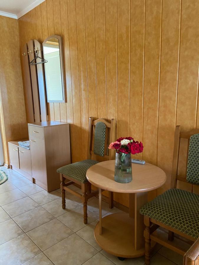 Constancia Hotel Kamianets-Podilskyi Luaran gambar