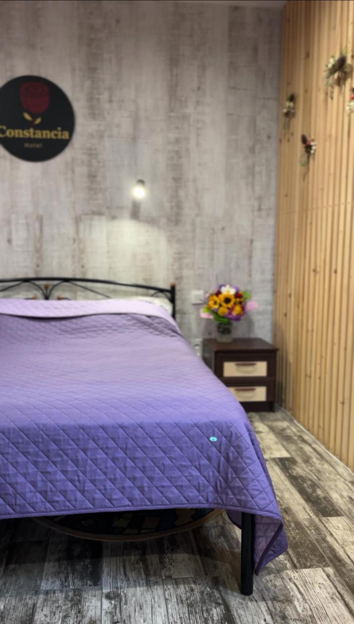 Constancia Hotel Kamianets-Podilskyi Luaran gambar