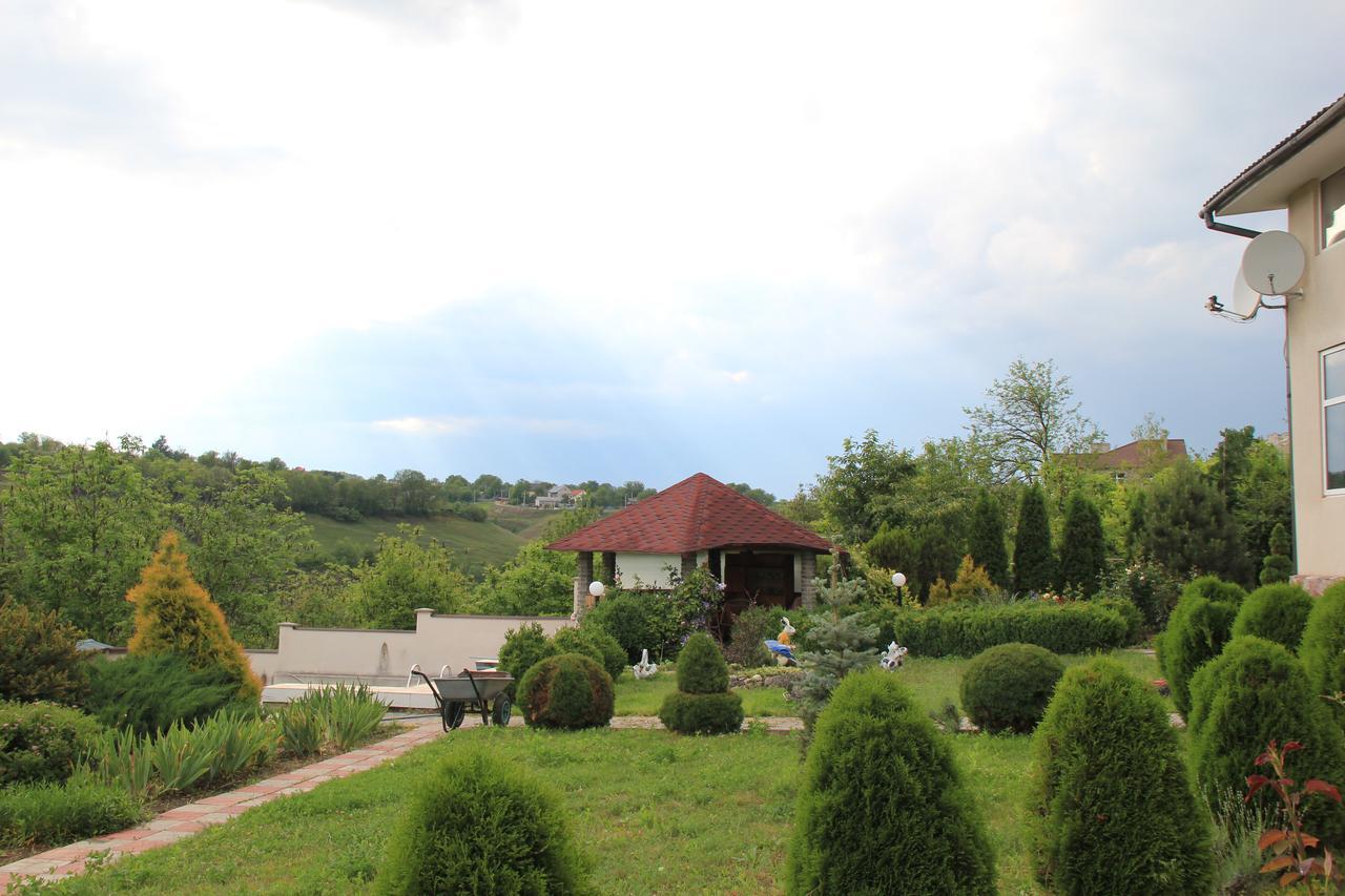Constancia Hotel Kamianets-Podilskyi Luaran gambar