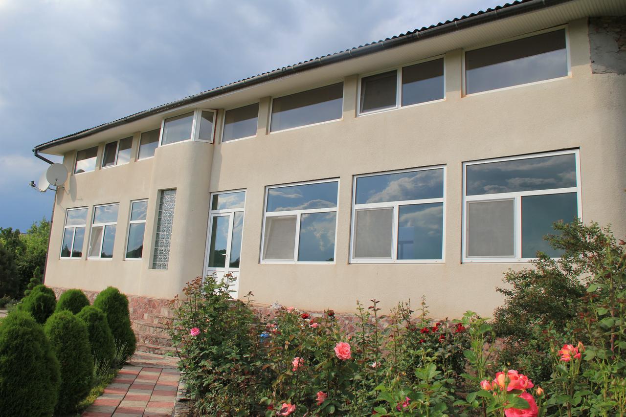 Constancia Hotel Kamianets-Podilskyi Luaran gambar